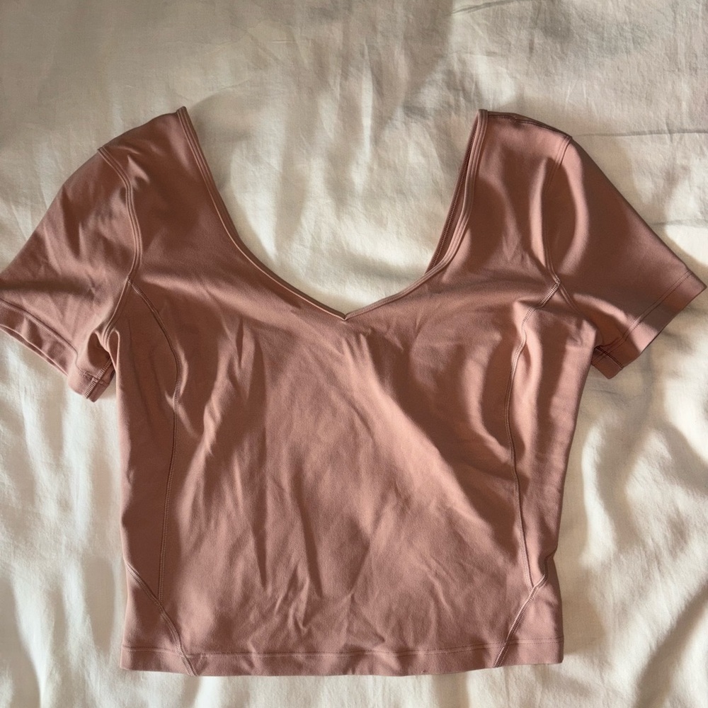 Lululemon Athletica Pink Cream Fitted Crop Top NWOT